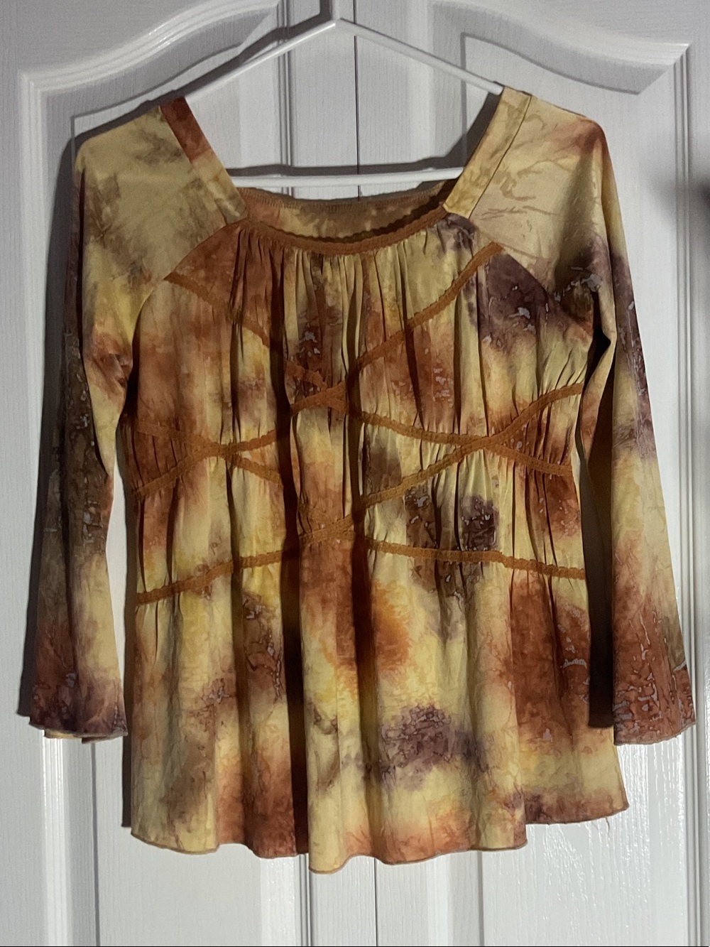 Women's Brown Tie-Dye Long Sleeve Peasant Top